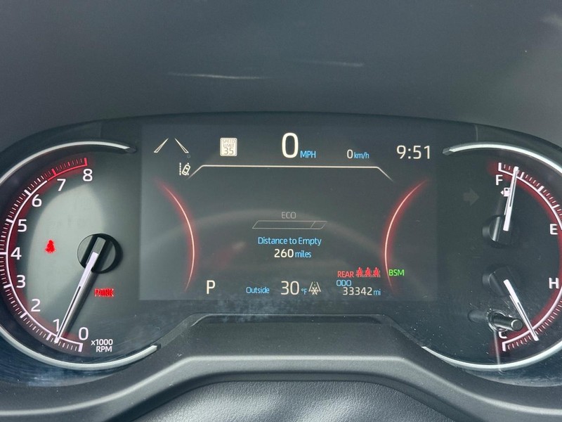 Toyota RAV4 Vehicle Image 18