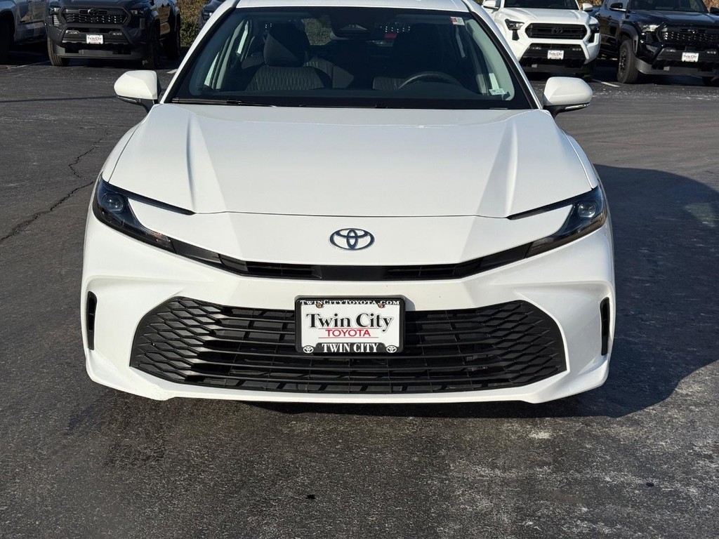 Toyota Camry Vehicle Image 10