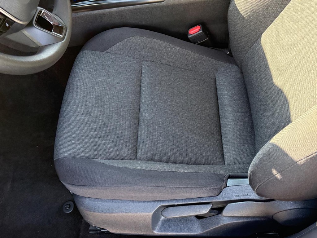 Toyota Camry Vehicle Image 16