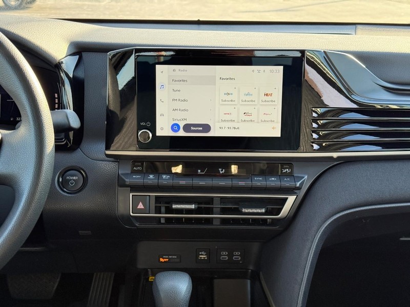 Toyota Camry Vehicle Image 14