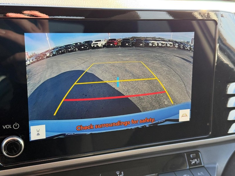 Toyota Camry Vehicle Image 22