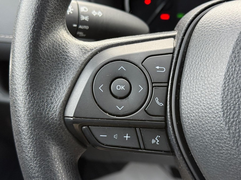 Toyota RAV4 Vehicle Image 17