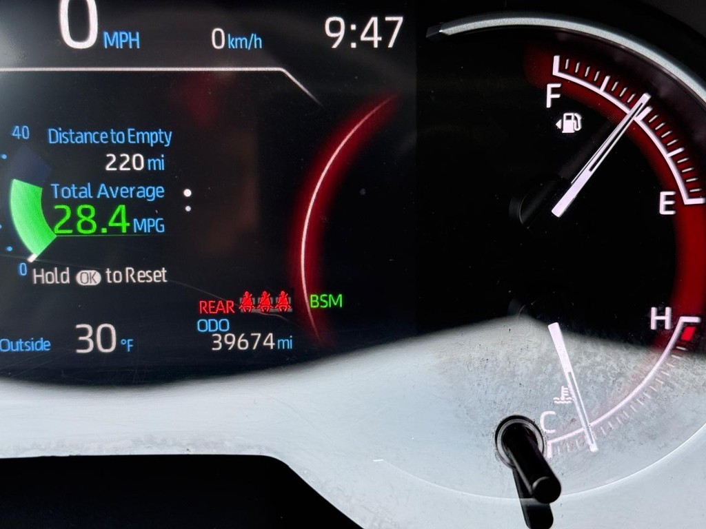 Toyota RAV4 Vehicle Image 20