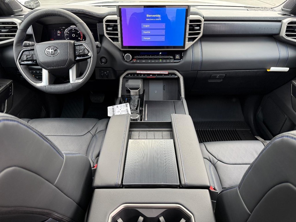 Toyota Tundra 4WD Vehicle Image 7