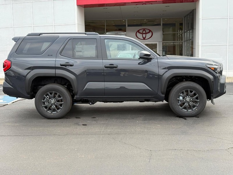 Toyota 4Runner Vehicle Image 2