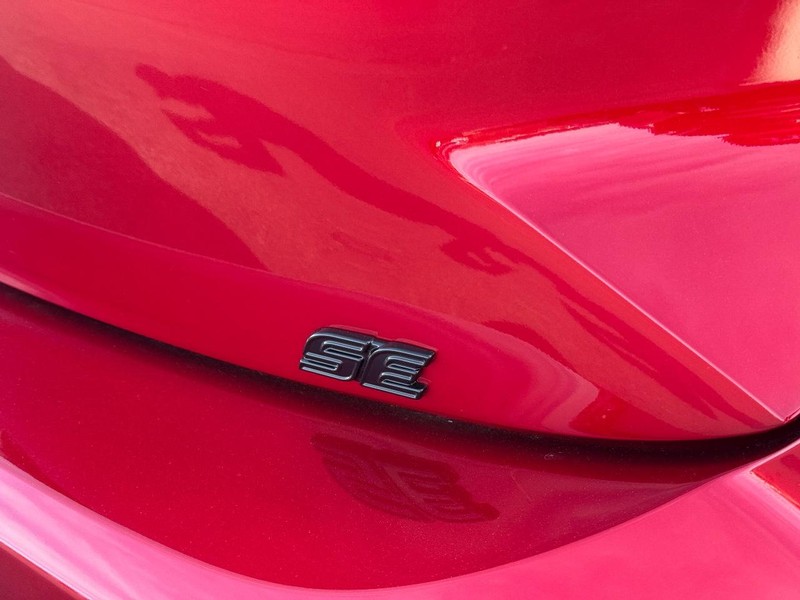 Toyota Corolla Hatchback Vehicle Image 4