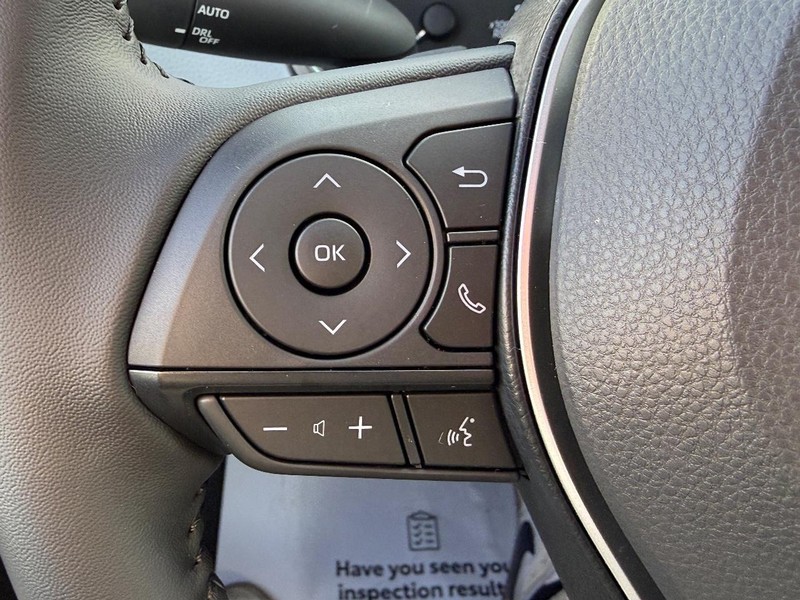 Toyota Corolla Hatchback Vehicle Image 12