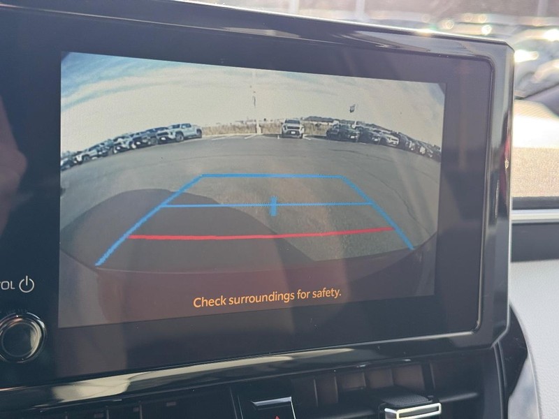 Toyota Corolla Hatchback Vehicle Image 15