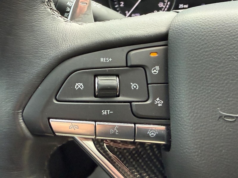 Cadillac XT6 Vehicle Full-screen Gallery Image 18