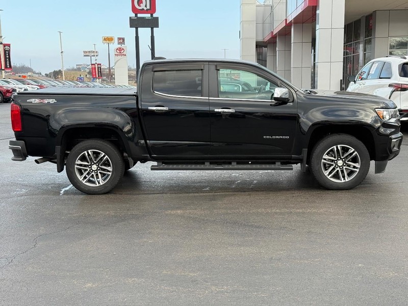 Chevrolet Colorado Vehicle Full-screen Gallery Image 02
