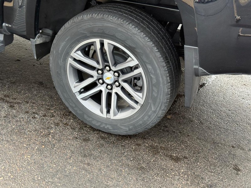 Chevrolet Colorado Vehicle Full-screen Gallery Image 07