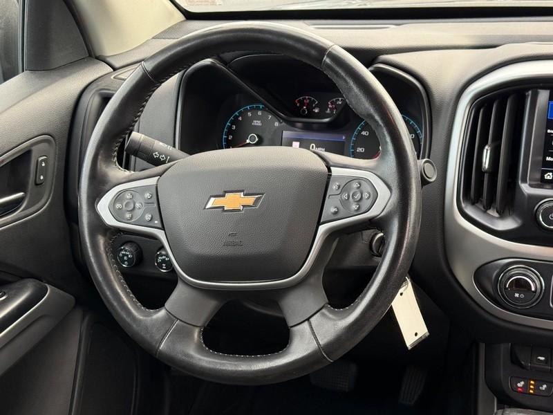 Chevrolet Colorado Vehicle Full-screen Gallery Image 12