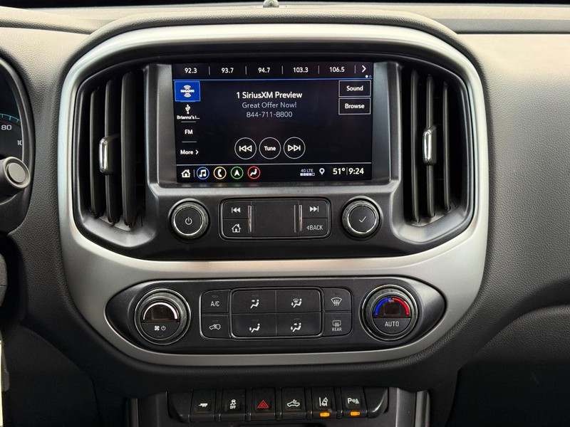 Chevrolet Colorado Vehicle Full-screen Gallery Image 13