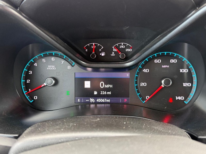 Chevrolet Colorado Vehicle Full-screen Gallery Image 18