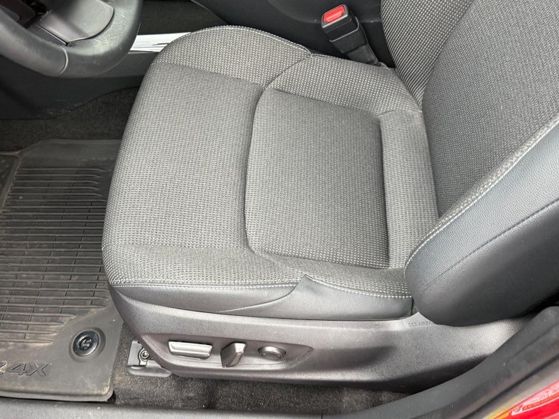 Toyota bZ4X Vehicle Image 15