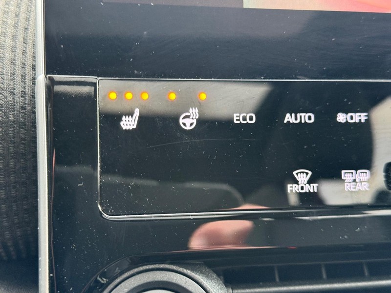 Toyota bZ4X Vehicle Image 21