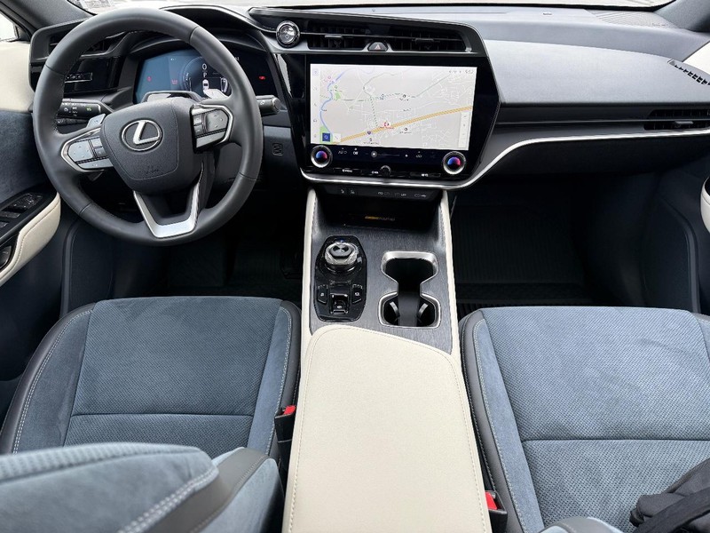 Lexus RZ Vehicle Image 12