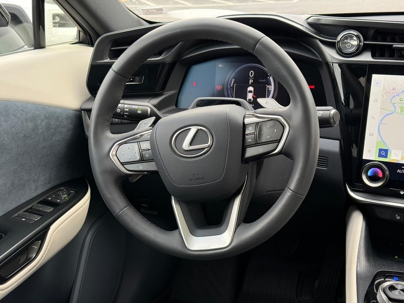 Lexus RZ Vehicle Image 13