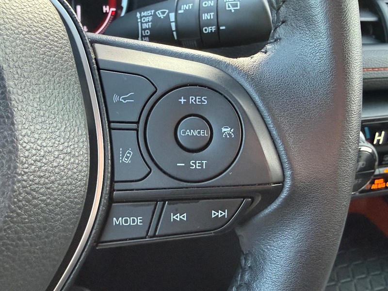 Toyota RAV4 Vehicle Image 17