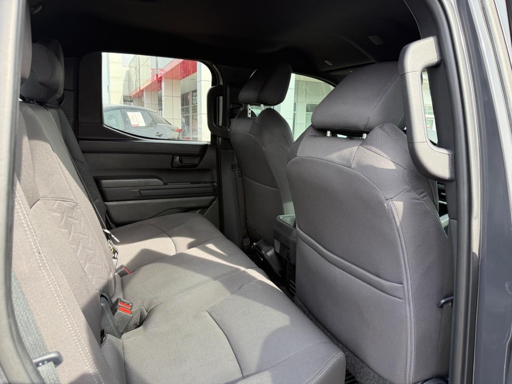 Toyota Tacoma 4WD Vehicle Image 11