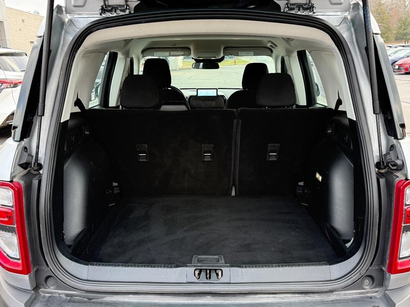 Ford Bronco Sport Vehicle Full-screen Gallery Image 04