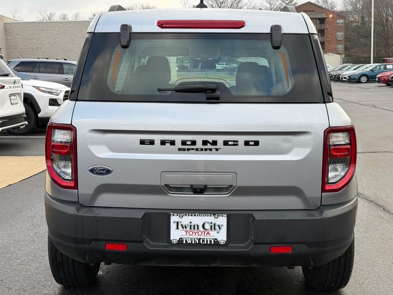 Ford Bronco Sport Vehicle Full-screen Gallery Image 05