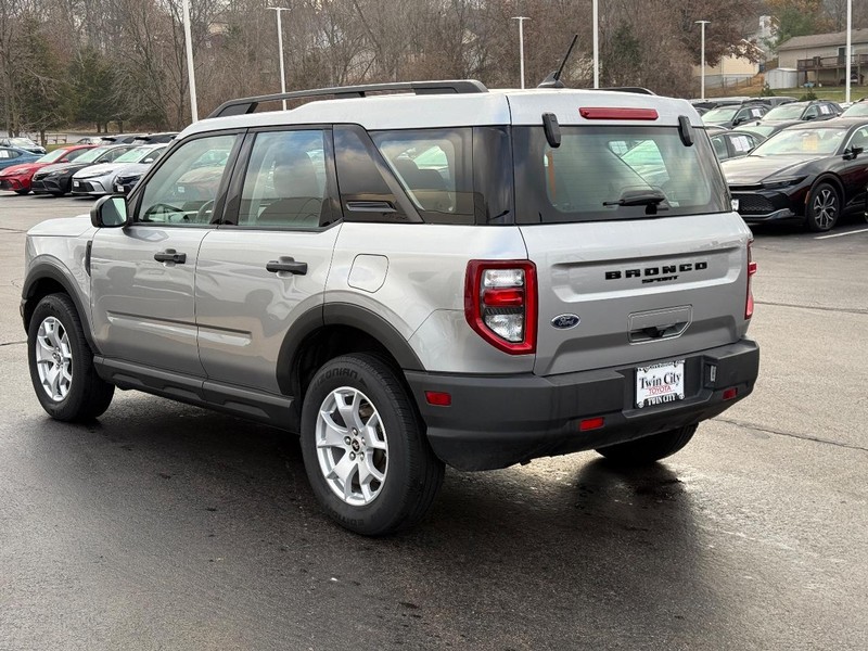 Ford Bronco Sport Vehicle Full-screen Gallery Image 06
