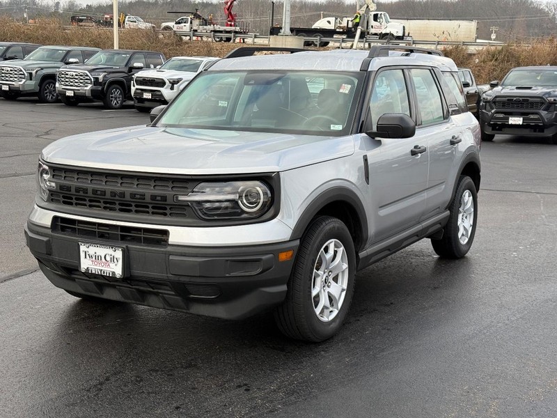 Ford Bronco Sport Vehicle Full-screen Gallery Image 08