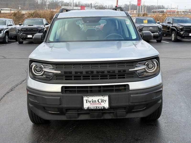 Ford Bronco Sport Vehicle Full-screen Gallery Image 09