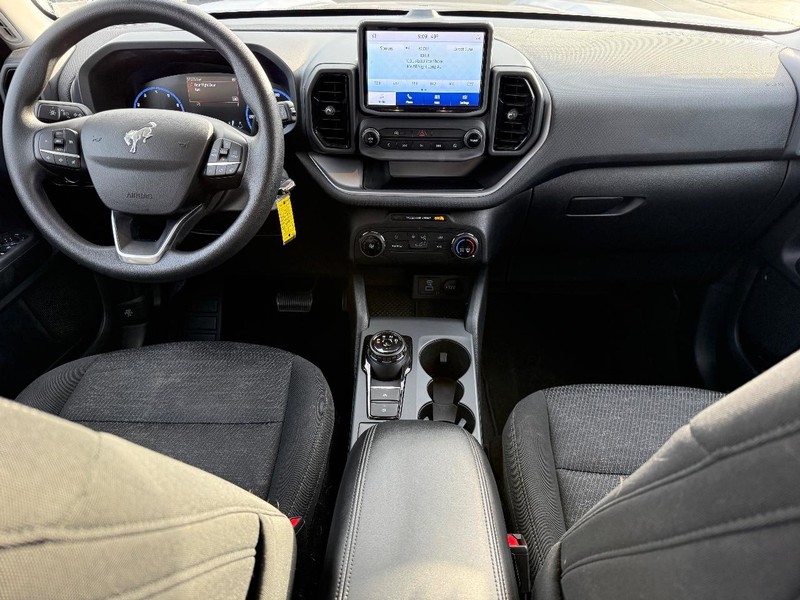 Ford Bronco Sport Vehicle Full-screen Gallery Image 11