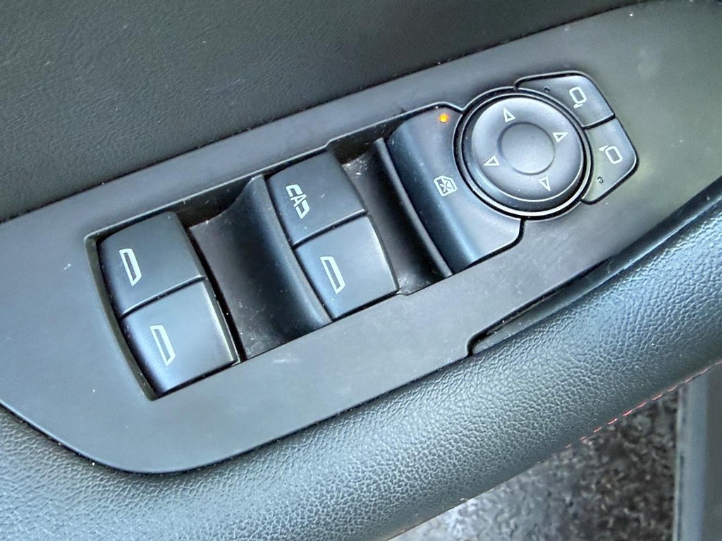 Chevrolet Blazer Vehicle Full-screen Gallery Image 15