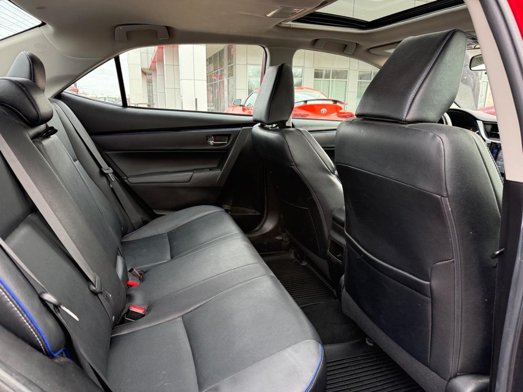 Toyota Corolla Vehicle Image 12