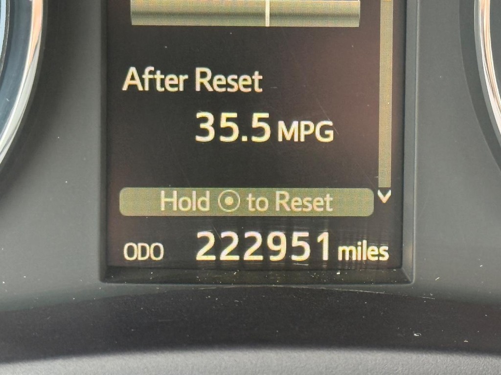 Toyota Corolla Vehicle Image 22