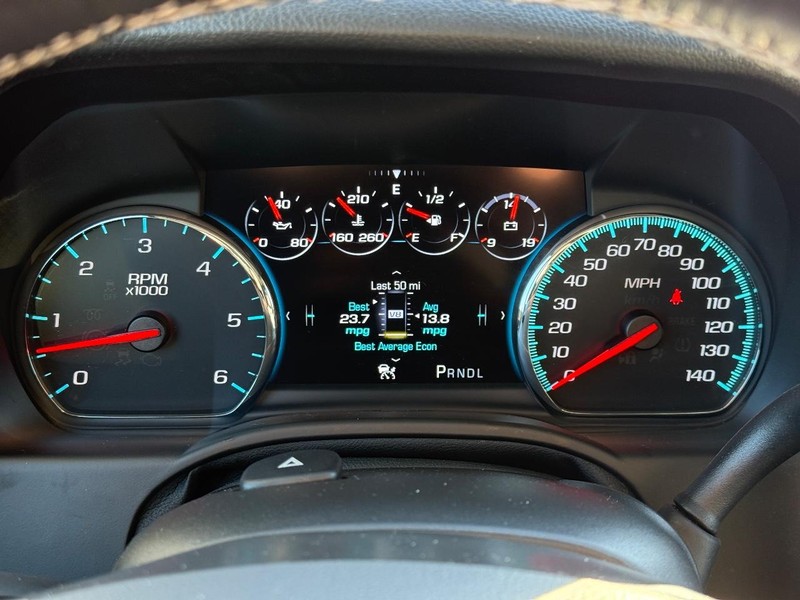 GMC Yukon Vehicle Image 21