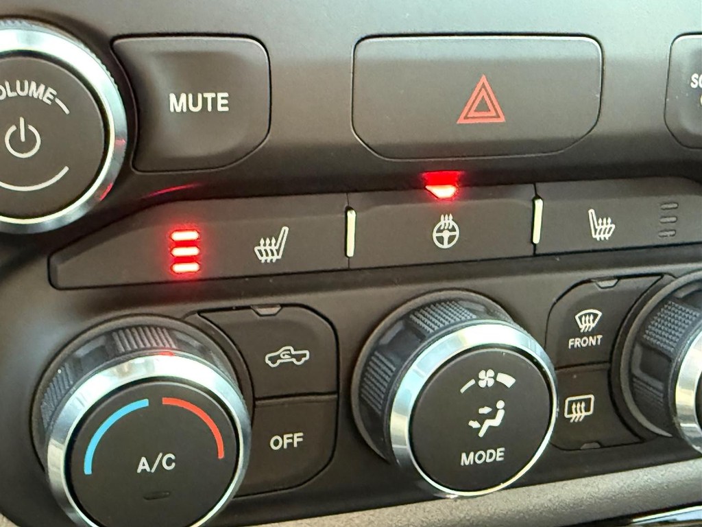 Ram 1500 Vehicle Image 23