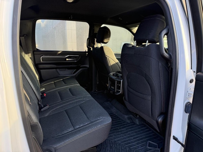 Ram 1500 Vehicle Image 12