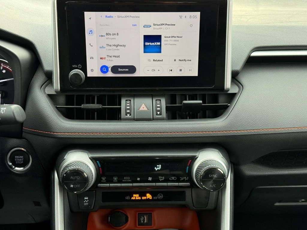 Toyota RAV4 Vehicle Image 14