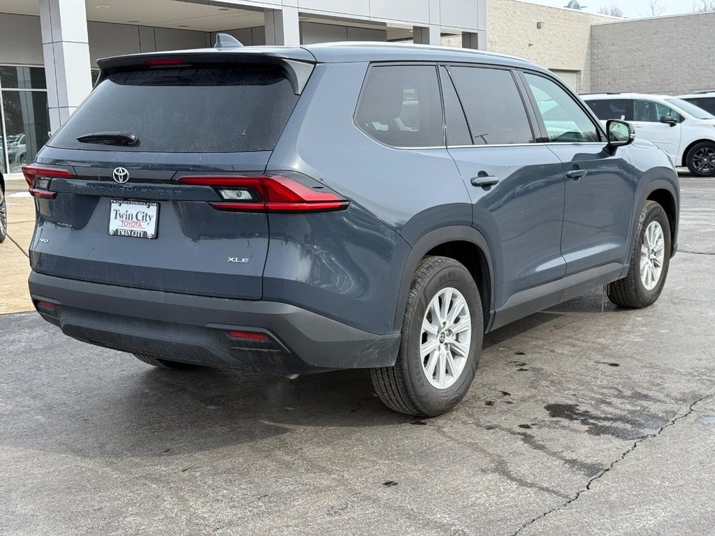 Toyota Grand Highlander Vehicle Image 3