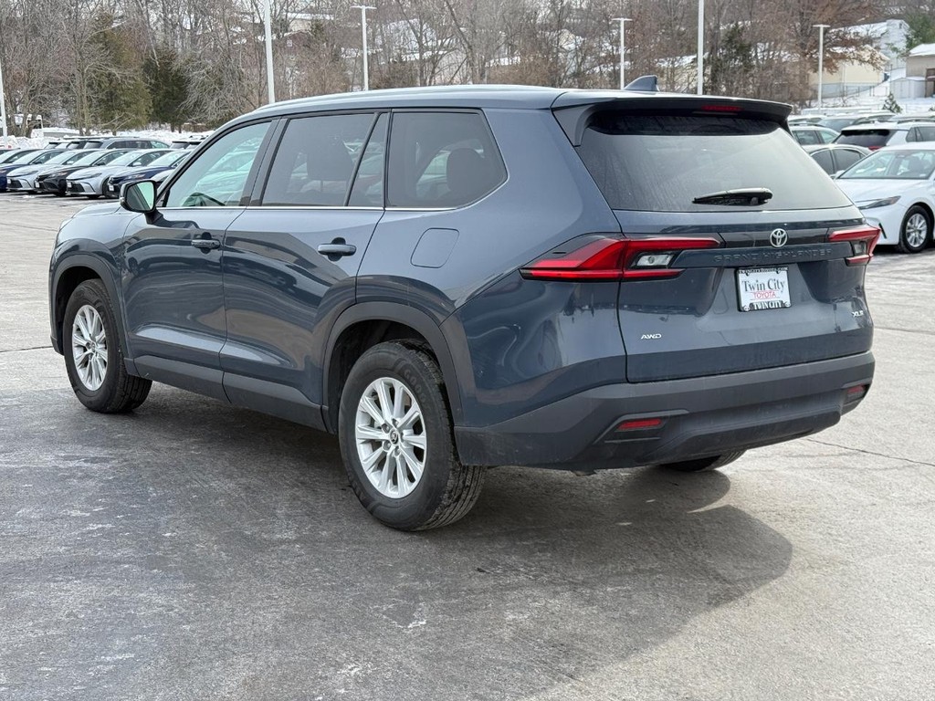 Toyota Grand Highlander Vehicle Image 7