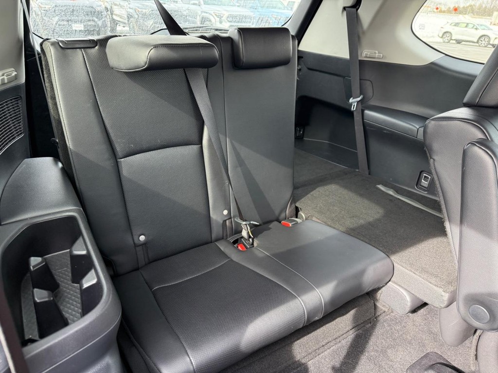 Toyota Grand Highlander Vehicle Image 11
