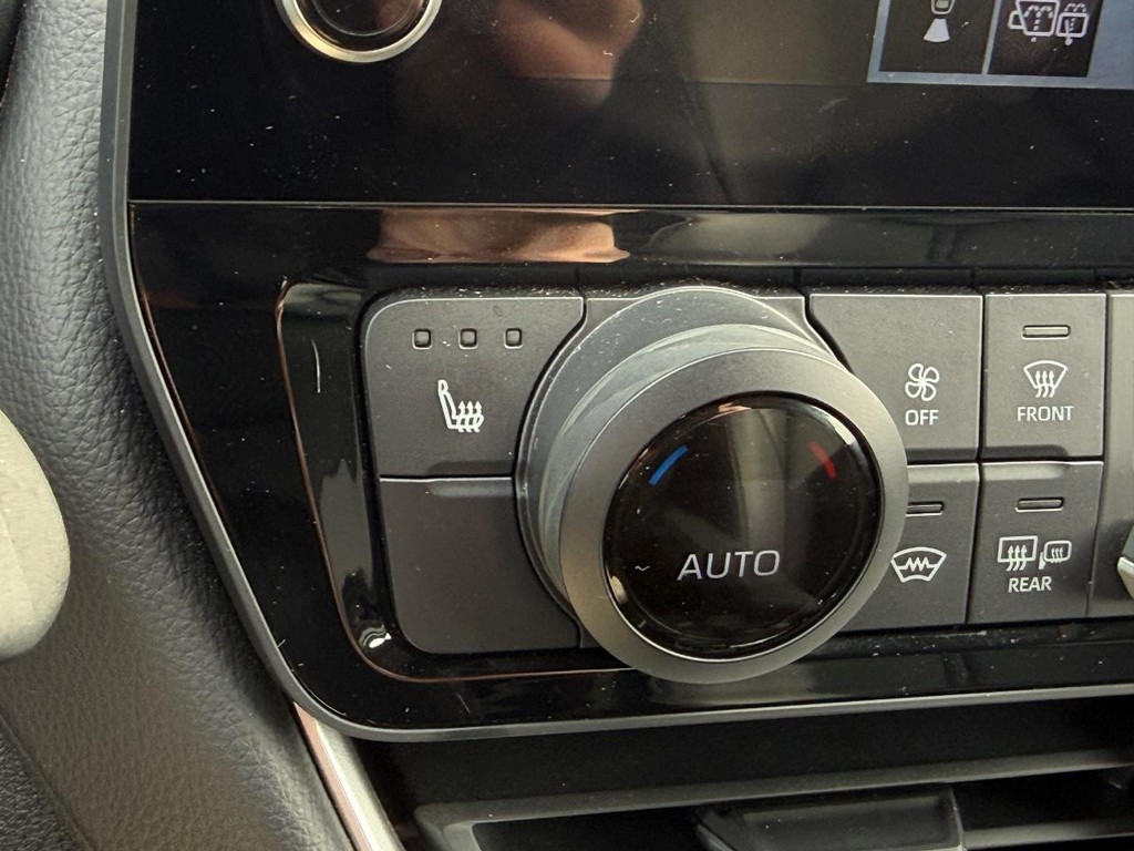 Toyota Grand Highlander Vehicle Image 23