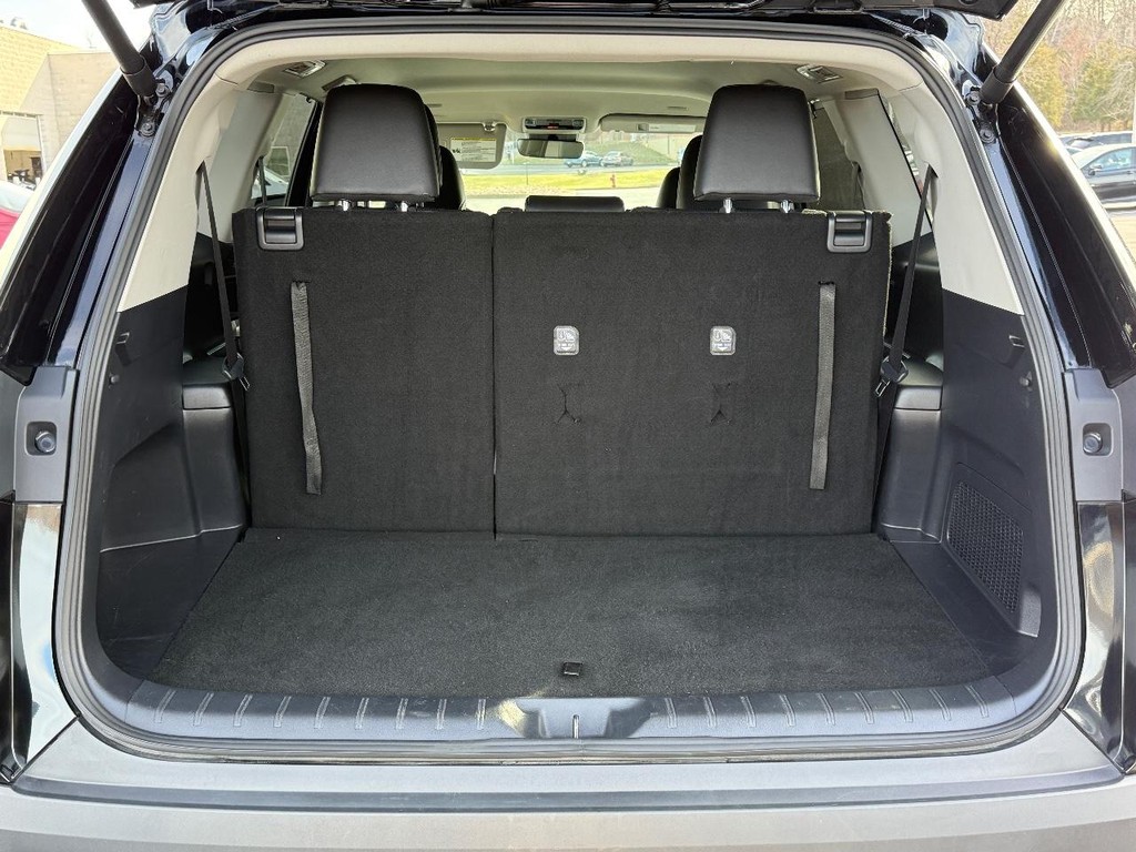 Toyota Grand Highlander Vehicle Image 4