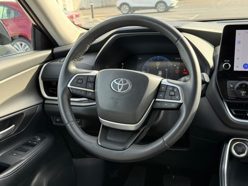 Toyota Grand Highlander Vehicle Image 13