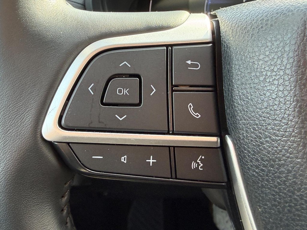 Toyota Grand Highlander Vehicle Image 17