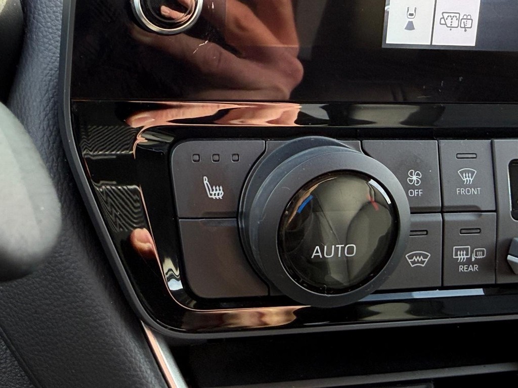 Toyota Grand Highlander Vehicle Image 22