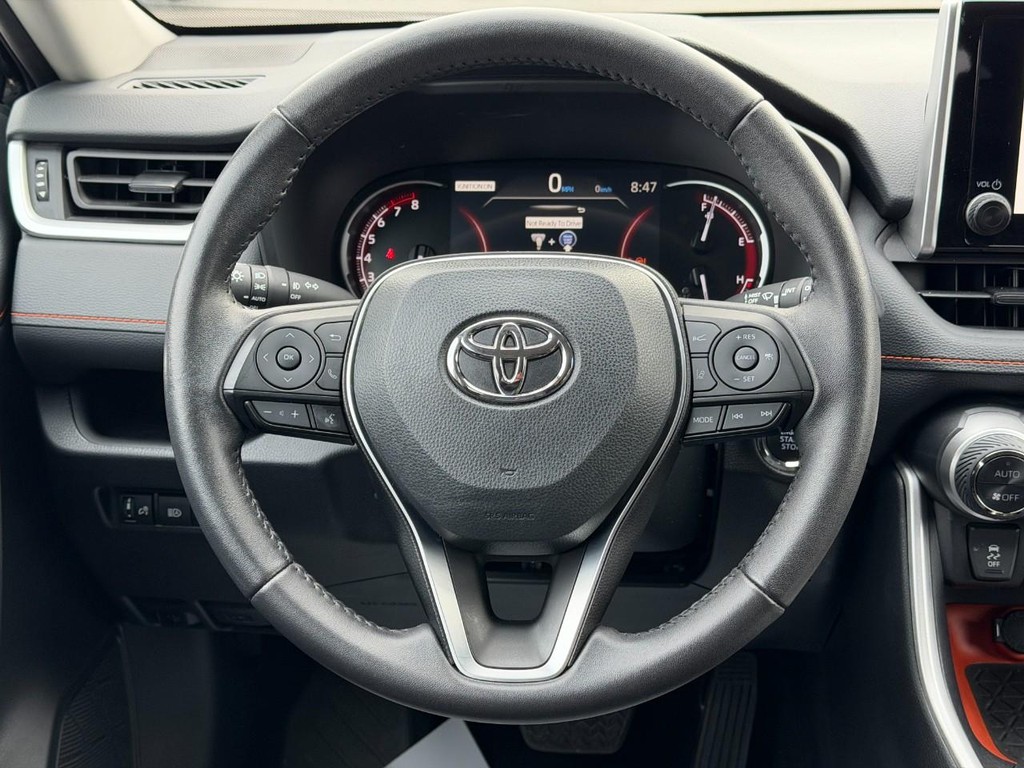 Toyota RAV4 Vehicle Image 13