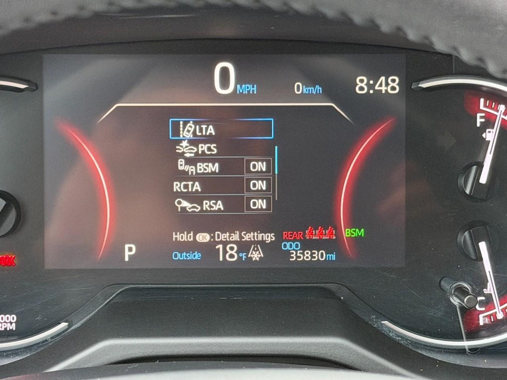 Toyota RAV4 Vehicle Image 20