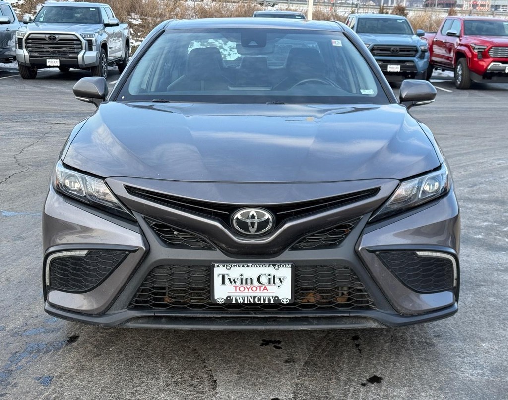 Toyota Camry Vehicle Image 9