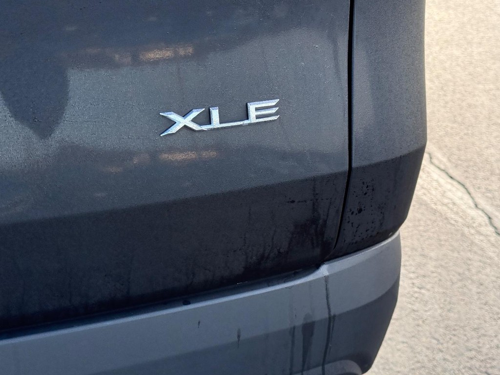 Toyota Grand Highlander Vehicle Image 6