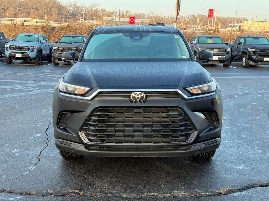 Toyota Grand Highlander Vehicle Image 10